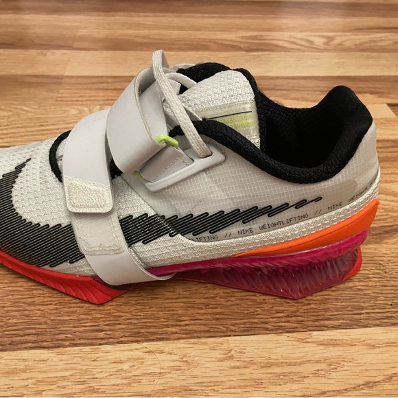 Weightlifting shoes. Men 7.5, Women 9. Great for squats, stability and control. - Picture 2 of 11